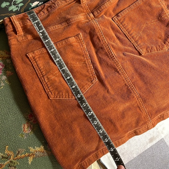 Patagonia Women’s Corduroy Skirt - Picture 6 of 8